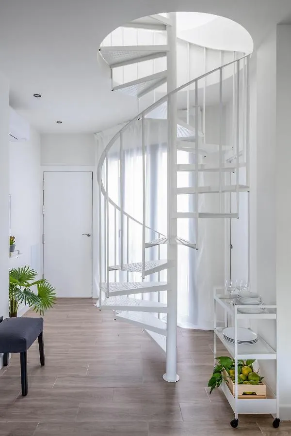 Avanti Clavel, La Terraza Te Conquistara Seville
